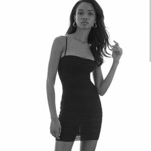 Super sexy aritzia dress 😌